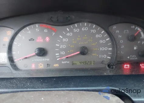 2004 Toyota Sequoia Sr5 V8 z USA, uszkodzony, nr VIN 5TDBT44A74S231944